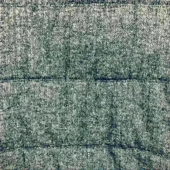 Old Navy Wool Blend Grey and Black Herringbone Zip Up Quilted Puffer Vest size L - Picture 5 of 7